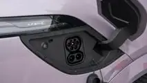 Xpeng G6 AWD Performance (2026): a porta de carregamento