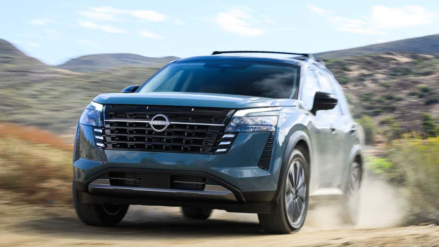 Nissan, merdiven şasili bir Pathfinder geliştiriyor