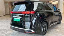 Denza D9: van de alto luxo da BYD chega no segundo semestre de 2026