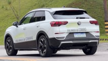 Usando mulas do T-Roc, VW testa sistema híbrido do novo T-Cross 