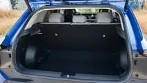 Kia EV4 2025, interior y maletero