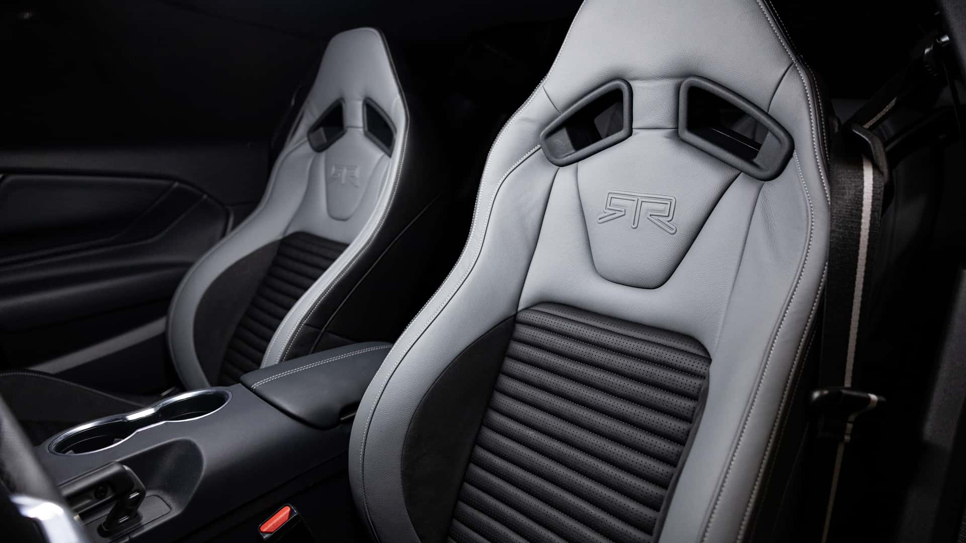 2026-ford-mustang-rtr-spec-5-seats.jpg