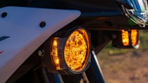 Quatro ADV-127