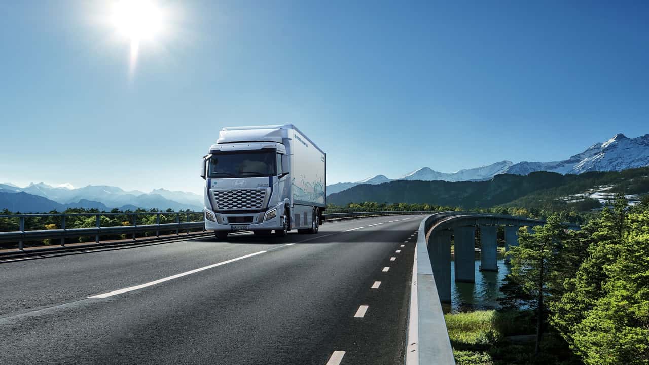 Hyundai XCIENT Fuel Cell Class-8