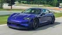 Il record a Road Atlanta della Porsche Taycan Turbo GT 2025
