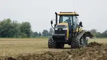 Challenger MT775E nella terra del pomodoro