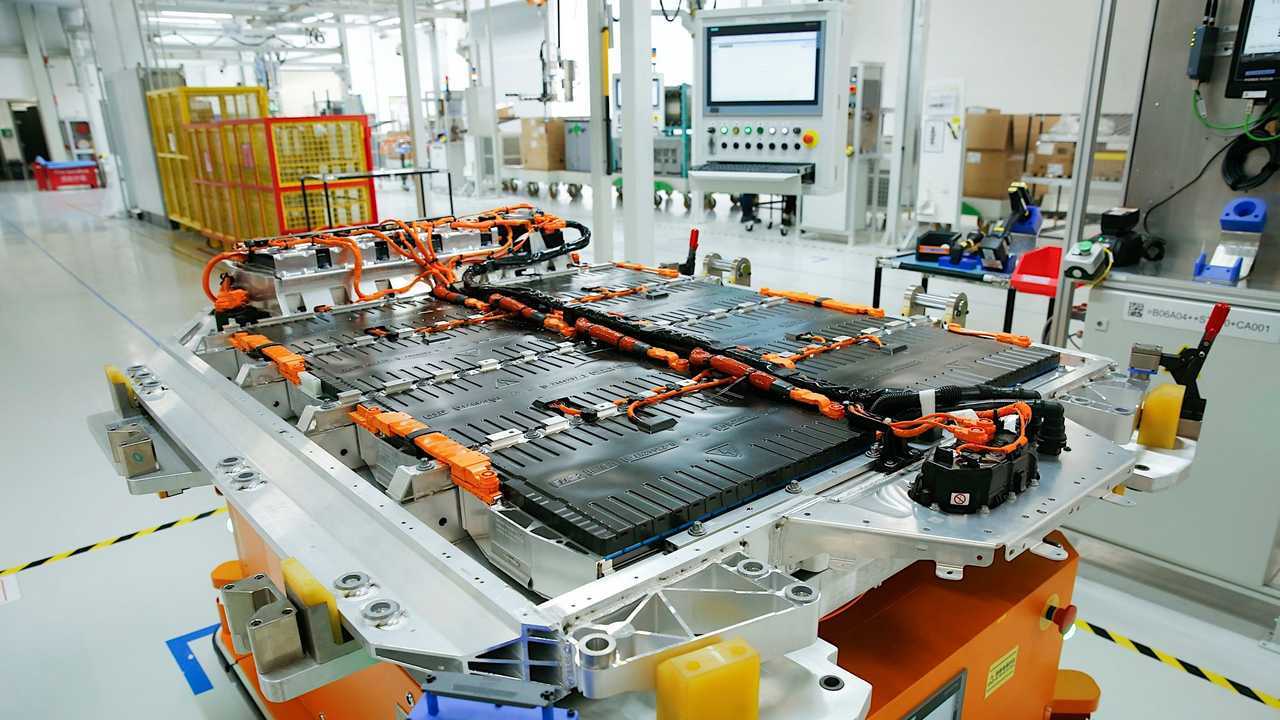 BMW, la fabbrica di Regensburg