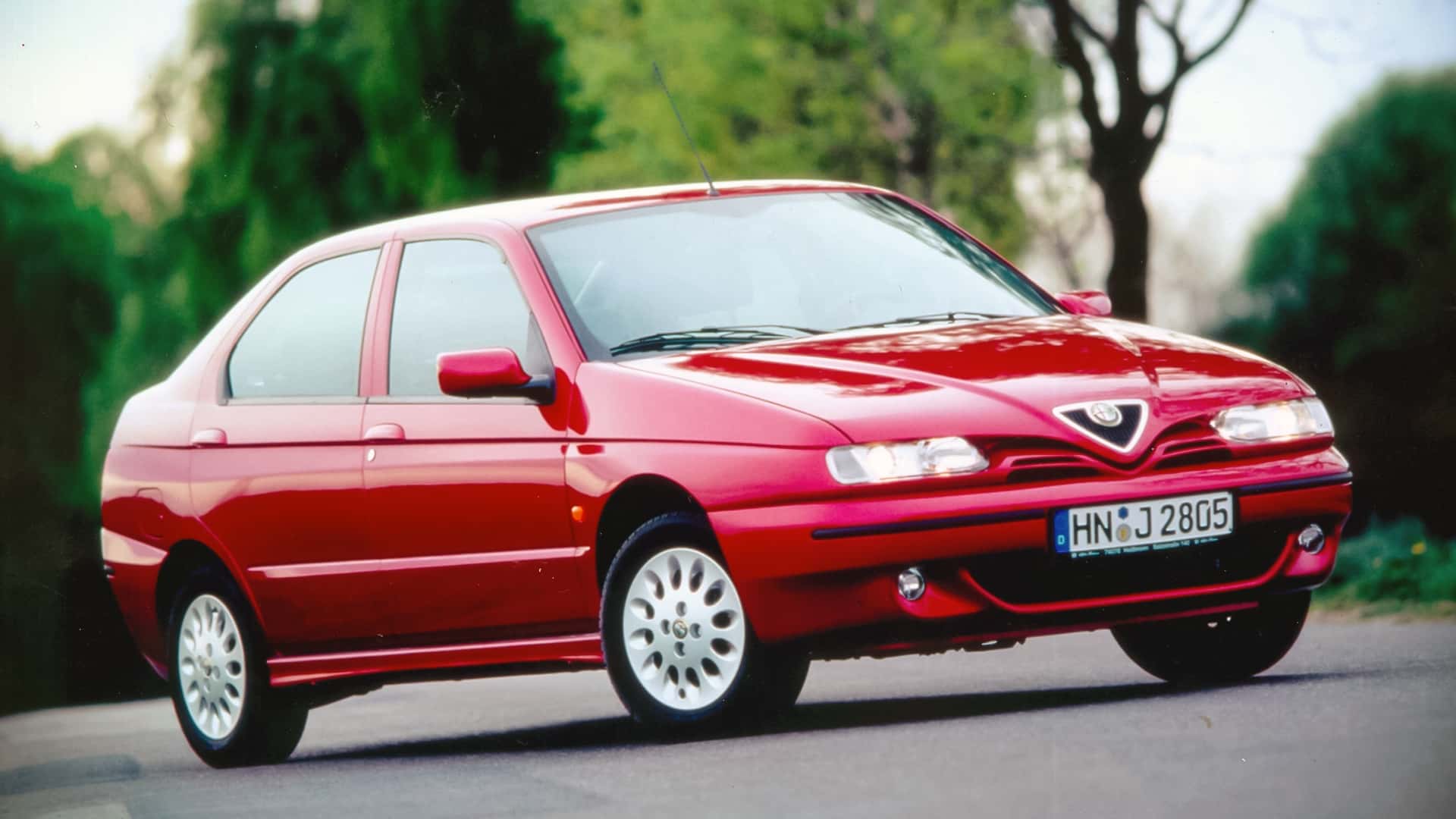 Alfa Romeo 145/146 (1994-2000): A case for fans?