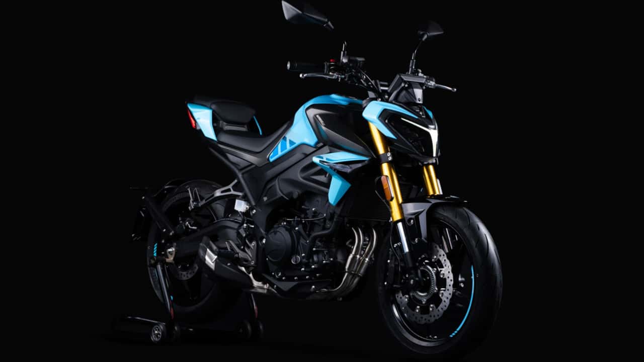 This Small-Displacement Naked Bike Looks Like A Sporty Traffic Buster
