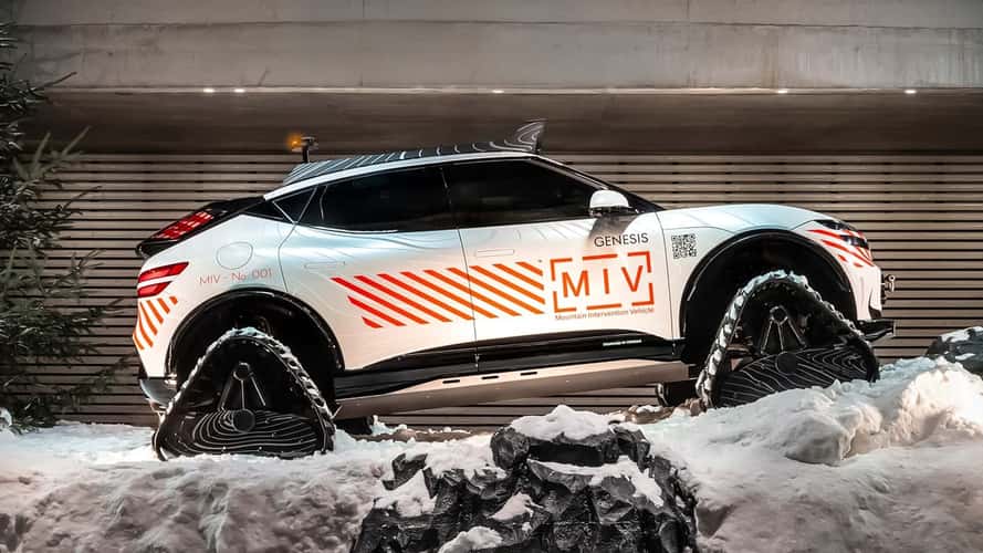 Genesis GV60 mit Spezial-Schneeketten auf Rettungsmission
