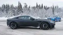 Yeni Aston Martin Vanquish karda test edilirken yakalandı