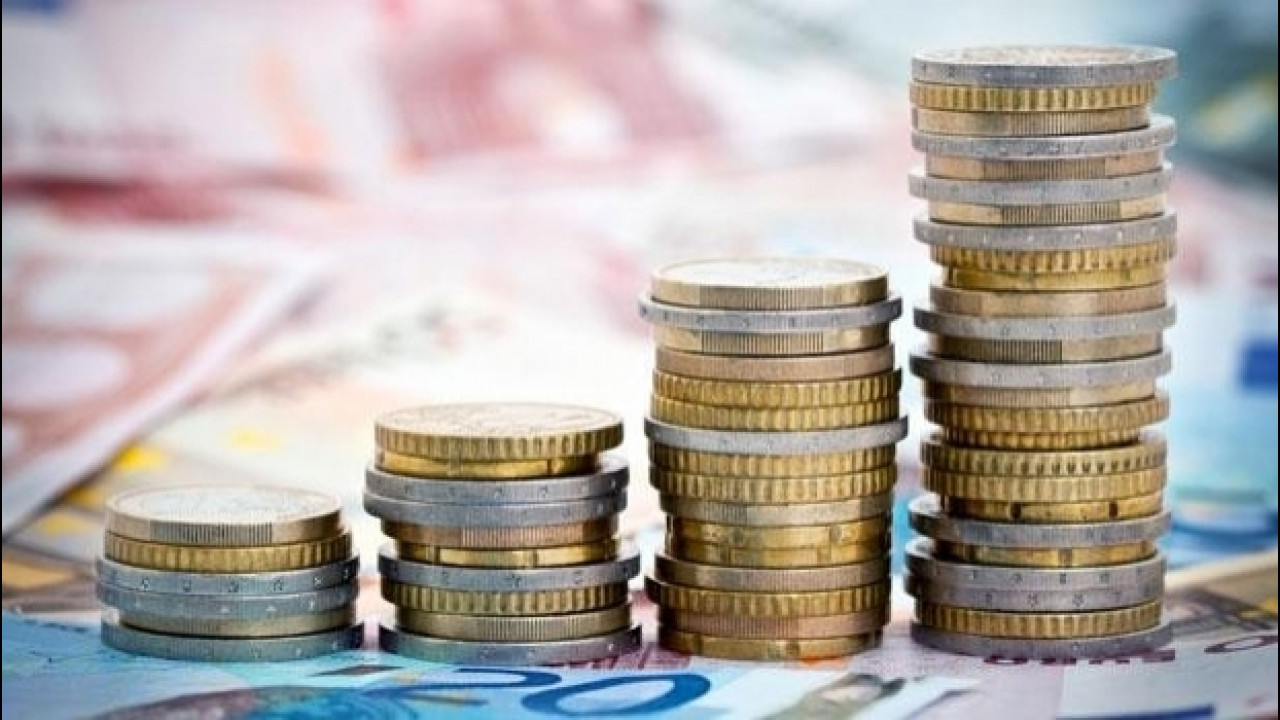 [Copertina] - Auto aziendale, in Italia le tasse più alte