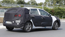 2017 Hyundai i30 / Elantra GT spy photo