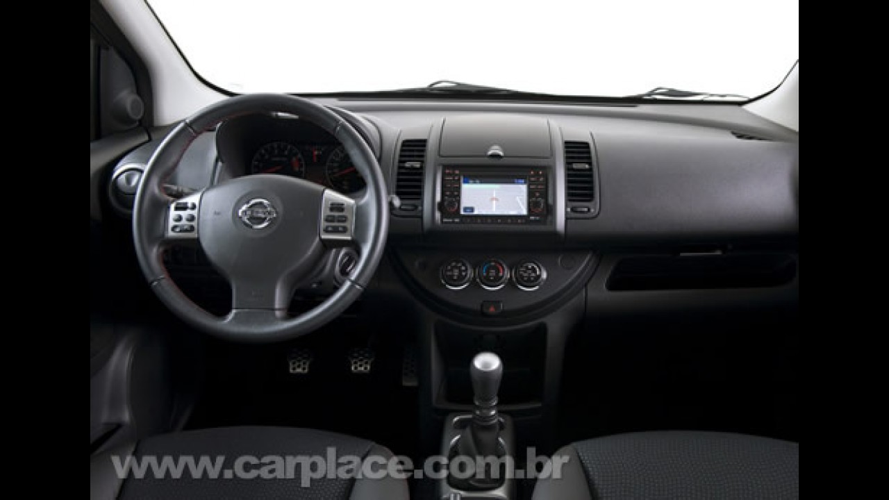 Nissan apresenta a nova geração do monovolume Note 2009 em Paris