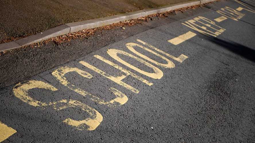 No parking in school zone keep clear