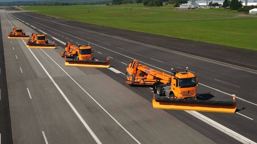 Mercedes Autonomous Snow Plow