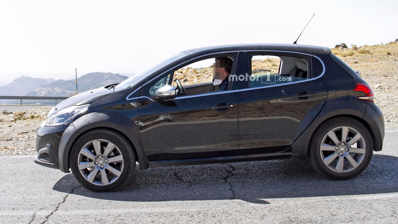Fotos espía ¿Peugeot 1008?