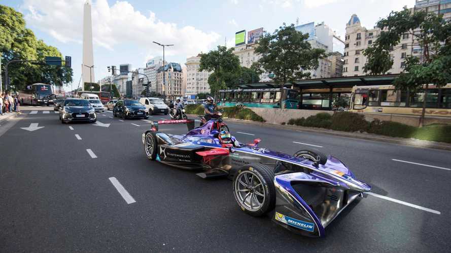 El Fórmula E de Pechito López paseó por Buenos Aires