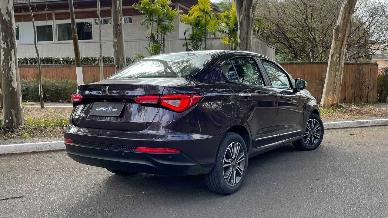 Fiat Cronos Precision 1.8 AT 2021