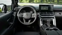 Темный интерьер Toyota Land Cruiser 300 70th Anniversary