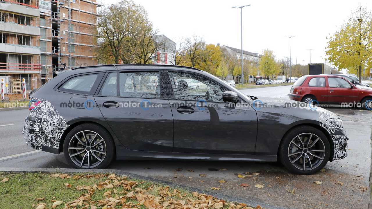 Универсал BMW 3-й серии на тестах