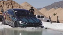 Tesla Model S Plaid drives underwater 1