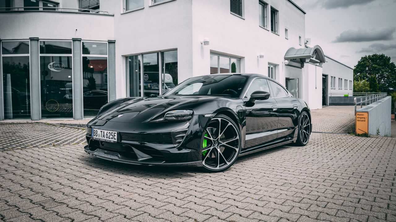 Porsche Taycan by Techart