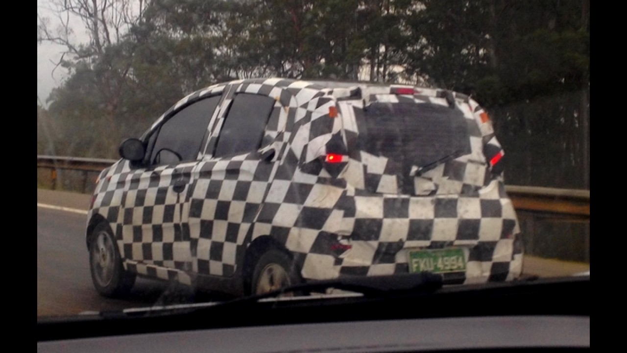 Novo Chery QQ aparece em imagem dentro da fábrica brasileira
