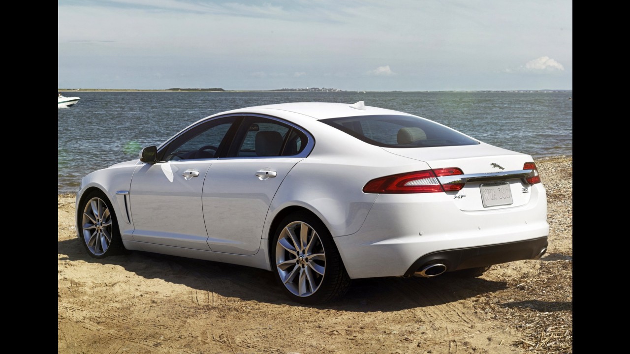 Jaguar faz recall de 92 XF no Brasil por risco de falha no sistema de freios