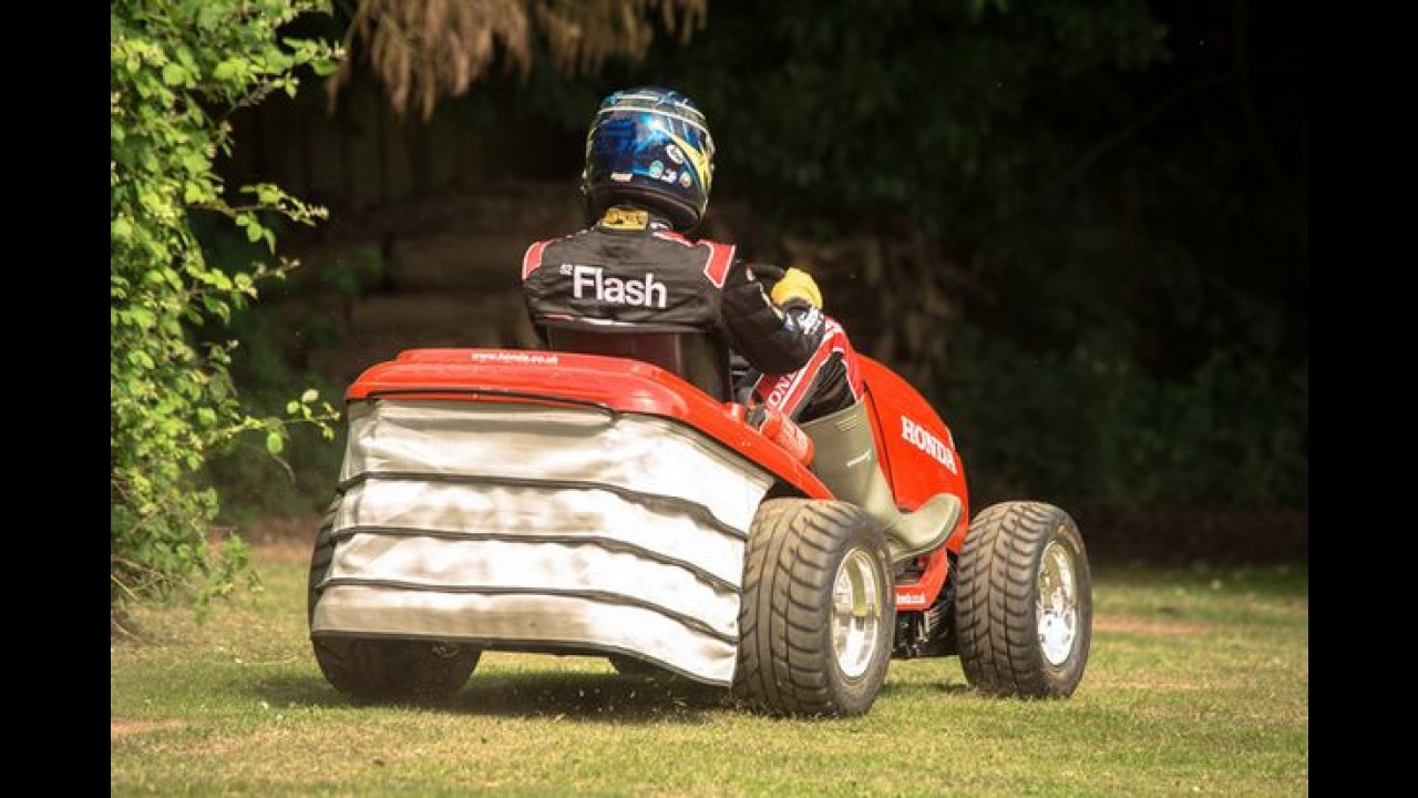 Mais veloz do mundo: cortador de grama da Honda chega a 187 km/h!