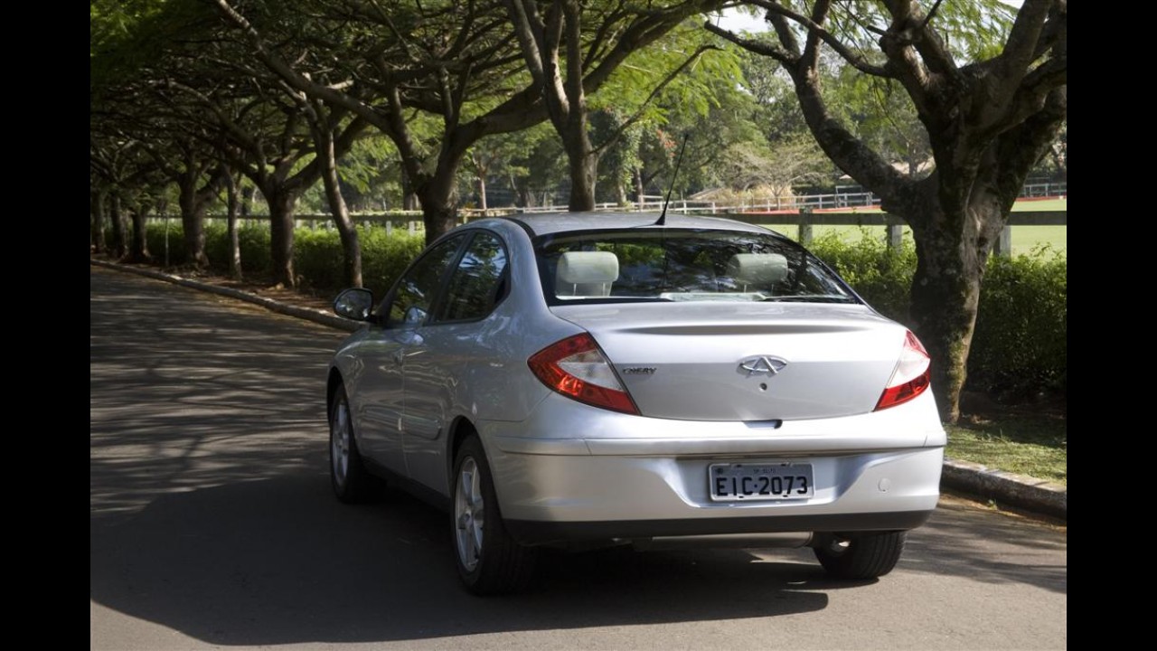 Sedãs compactos: Cobalt lidera e New Fiesta avança em junho