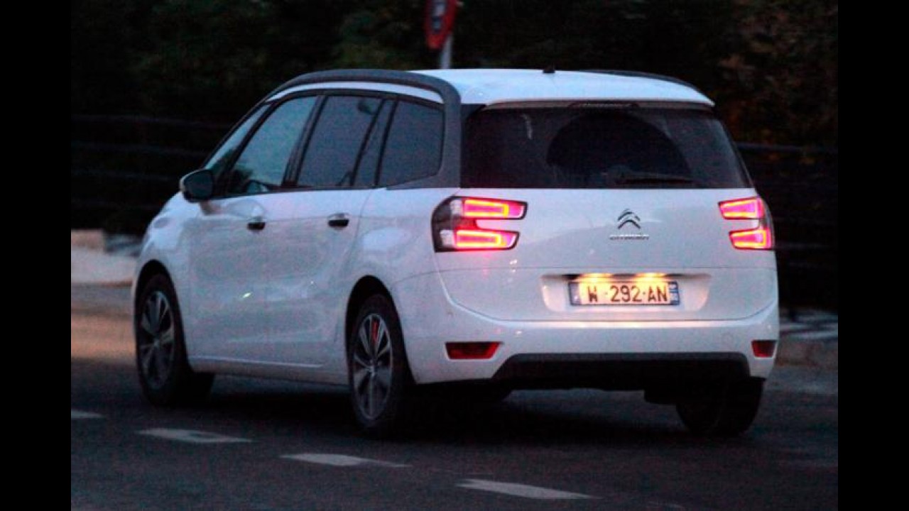 Flagra: fotos dão pistas sobre novo Citroën C4 Grand Picasso
