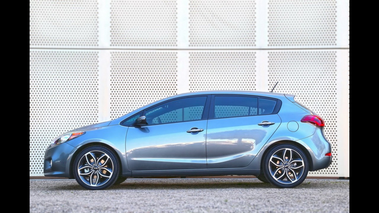 Kia divulga novas imagens e confirma motores 2.0 e 1.6 Turbo para novo Cerato Hatch nos EUA