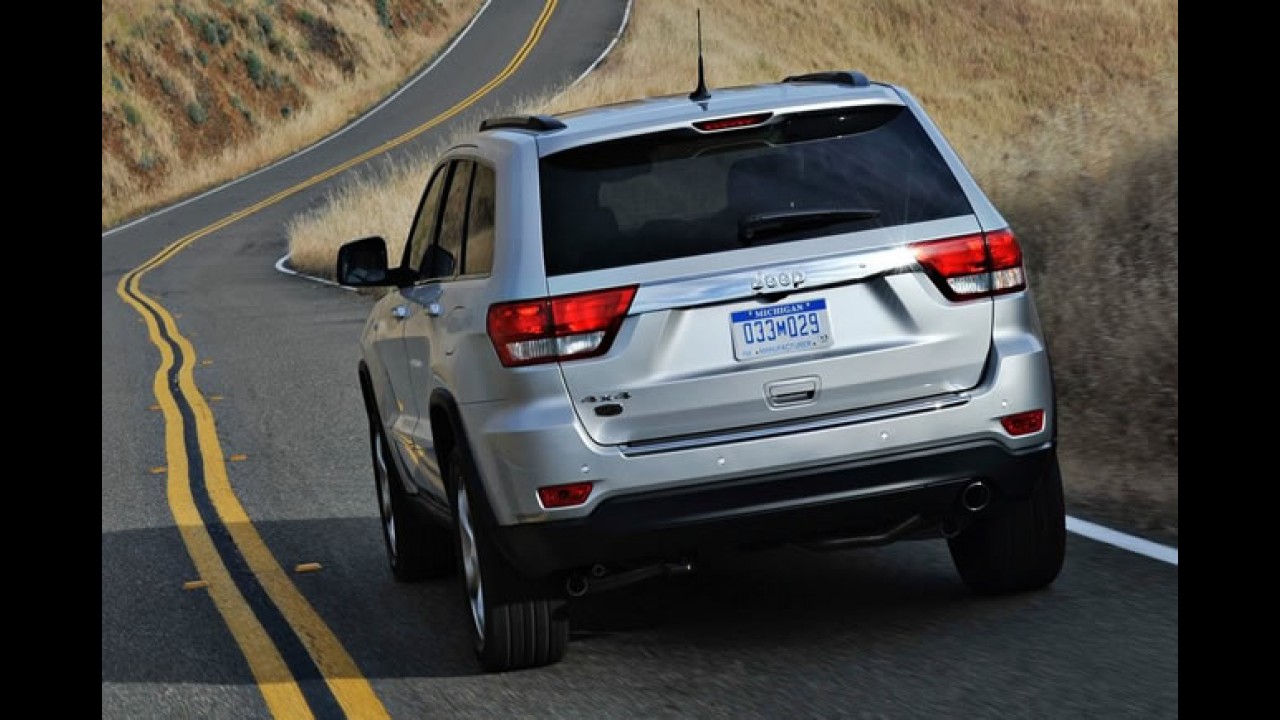 Jeep Grand Cherokee quase capota em Teste do Alce e gera polêmica