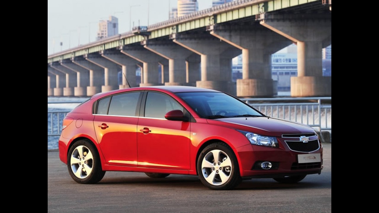 Chevrolet Cruze Hatch deverá chegar oficialmente às lojas em fevereiro