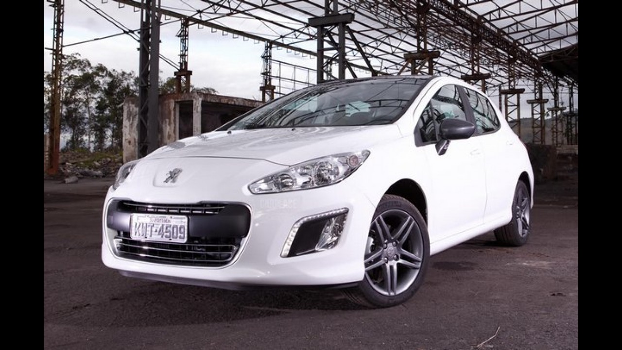 Análise CARPLACE: Golf encosta no Cruze em mês de queda dos hatches médios