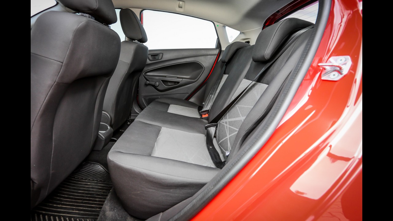 Teste CARPLACE: New Fiesta chama 208 para a briga nas versões 1.5
