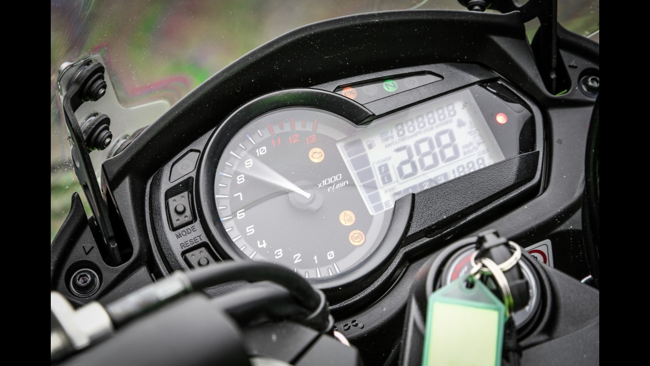 Avaliação: Kawasaki Ninja 1000 2015 empolga estradeiros de "mão cheia"