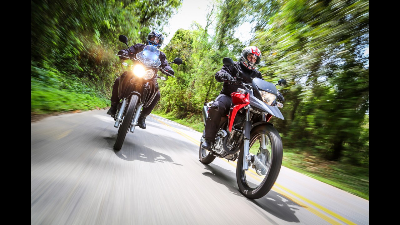 Avaliação: Honda XRE 300, agora flex, encara Yamaha Ténéré 250