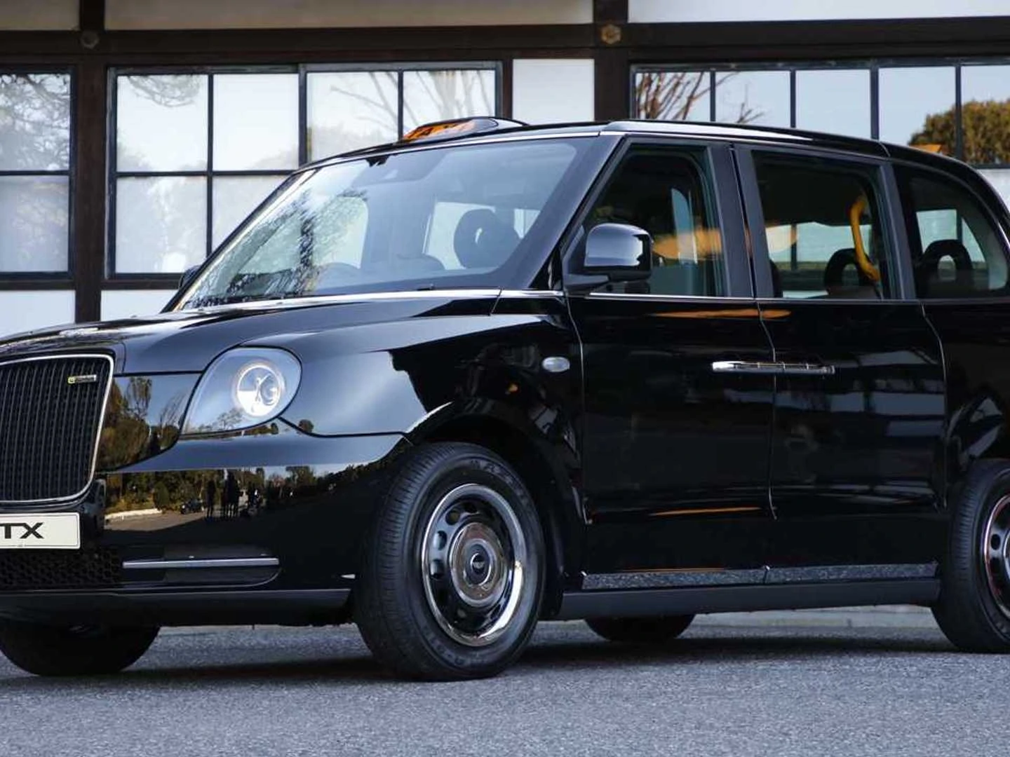 LEVC Taxi heads to Japan