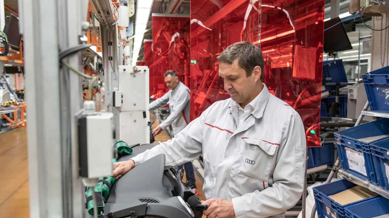 Audi to restart production in Europe