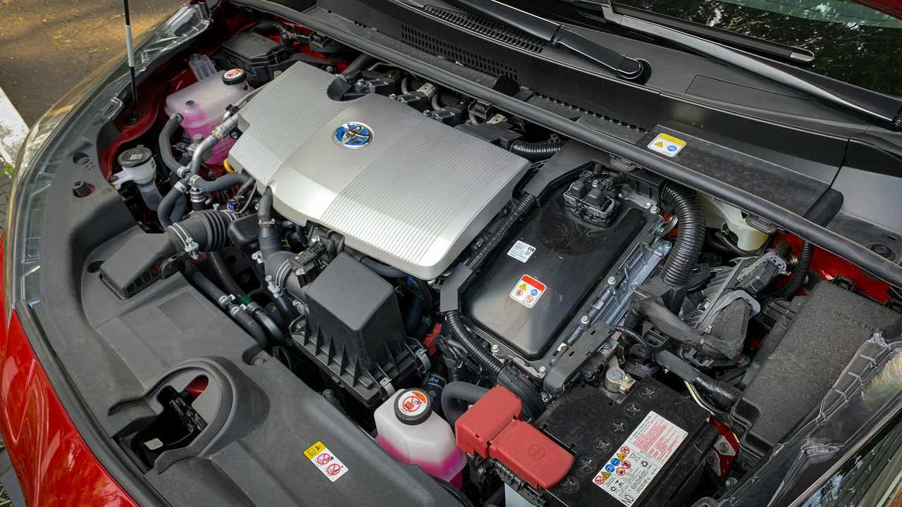 Toyota Corola Hybrid vs. Prius