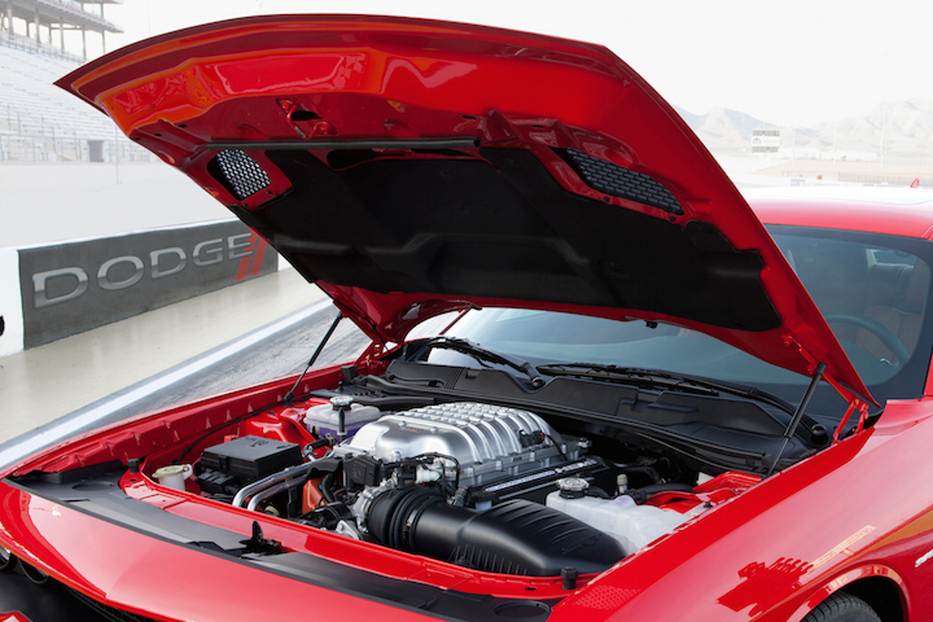 SRT Hellcat and Hemi Engines Might Not Survive Through 2019