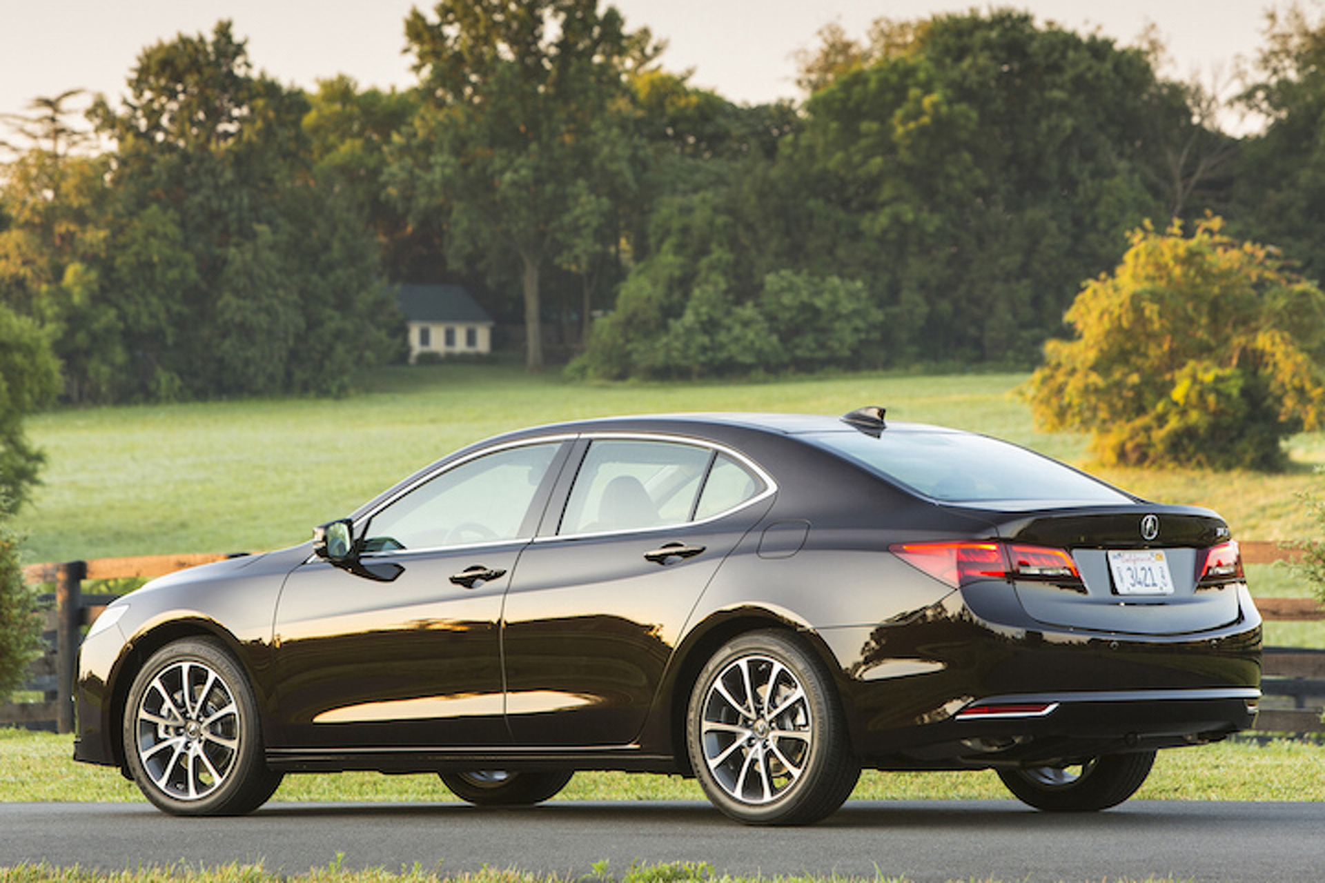 2017 Acura Tlx Makes The Middle Of Pack Slightly More Engaging 2017 Acura Tlx Makes The Middle Of Pack Slightly More Engaging Review