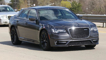 2016 Chrysler 300 SRT spy photo