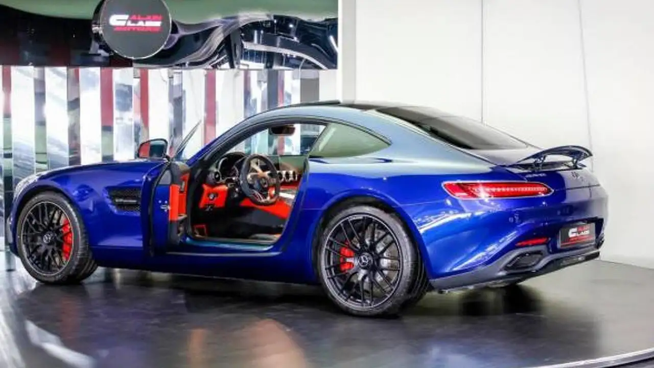 Dubai Dealership Shows Off Blue Mercedes Amg Gt S 35 Pics