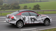 2016 Maserati Levante mule spy photo