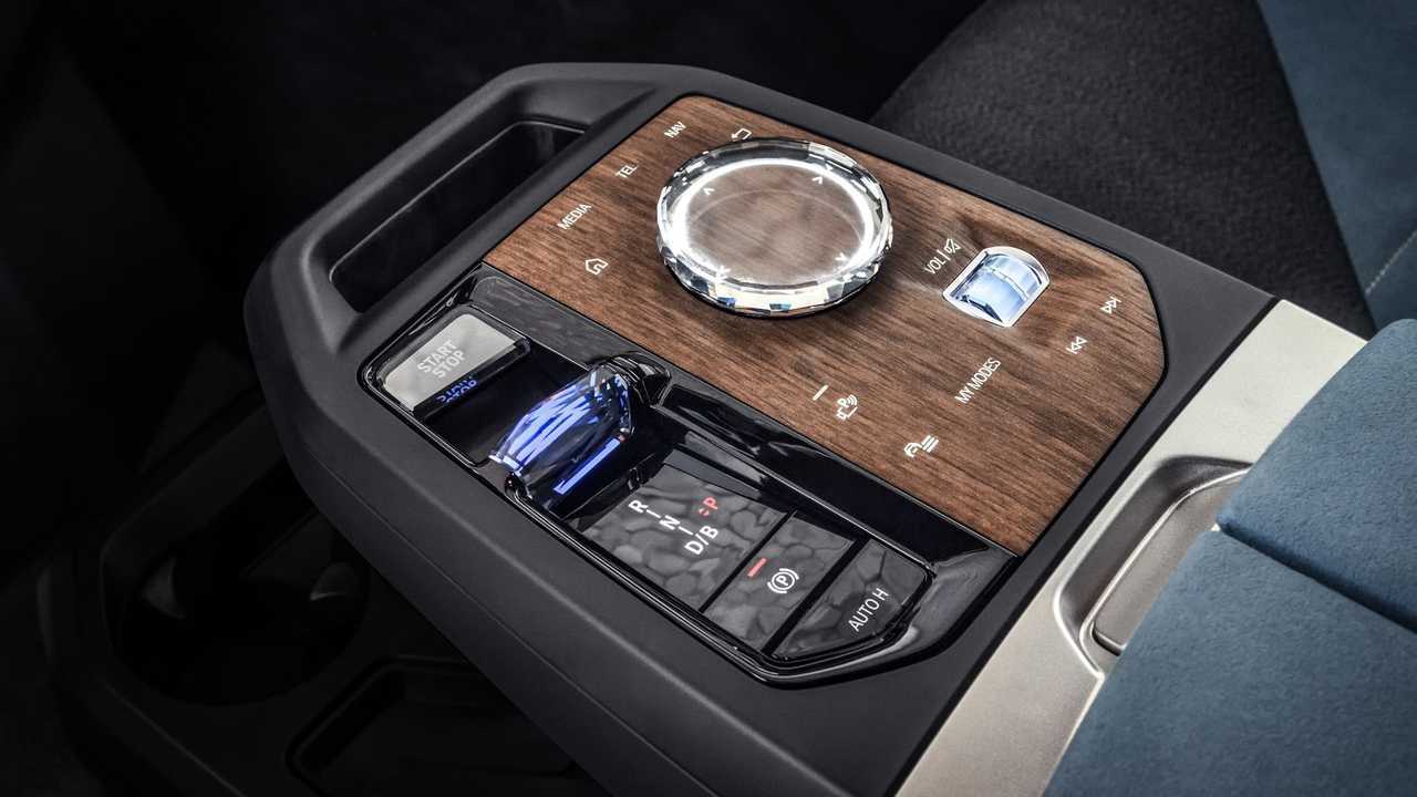 BMW iDrive 8