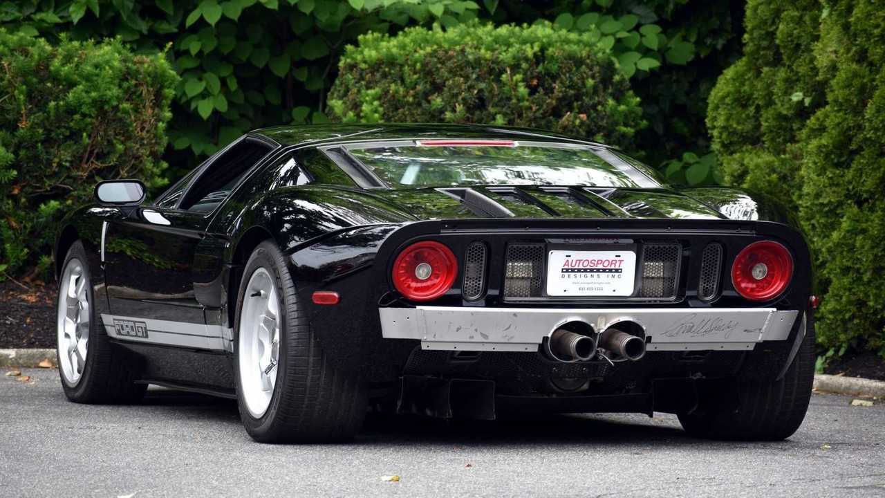 Ford GT que alcanza 8 km/h de velocidad máxima
