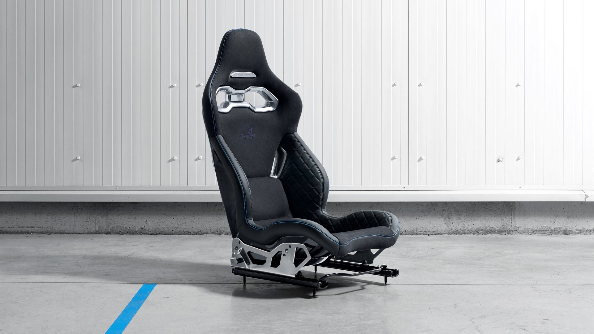 when to sit forward facing